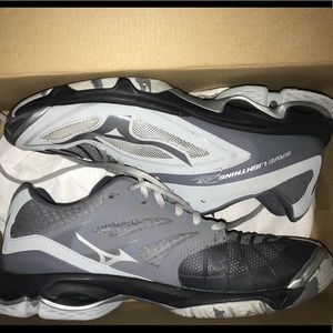 Mizuno Wave Lightning Z3 Volleyball shoes